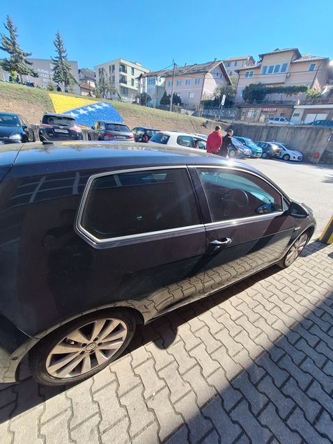 Parking škole